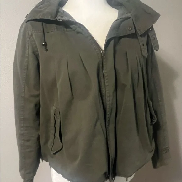 NSF Women's Army Green Utility Jacket - Picture 13 of 14